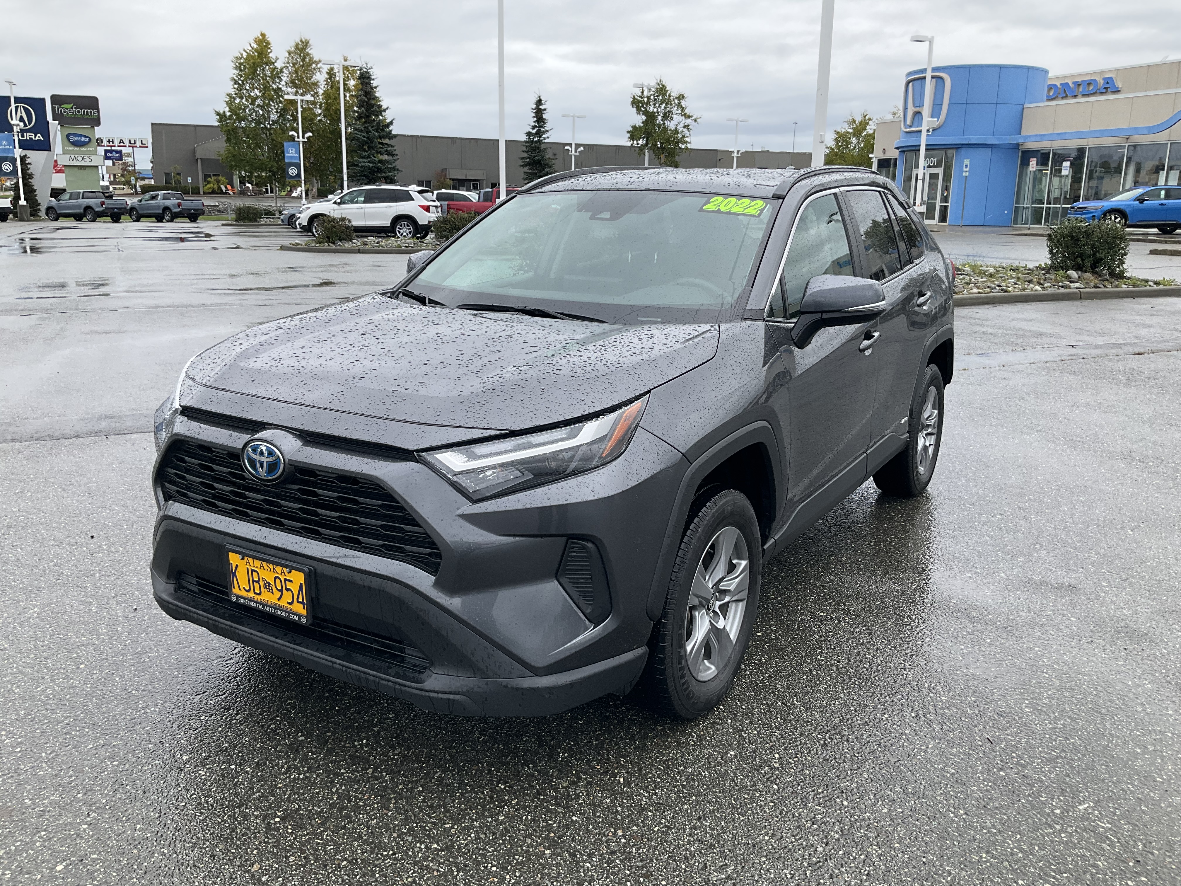 Used 2022 Toyota RAV4 XLE with VIN 4T3RWRFV9NU055241 for sale in Anchorage, AK