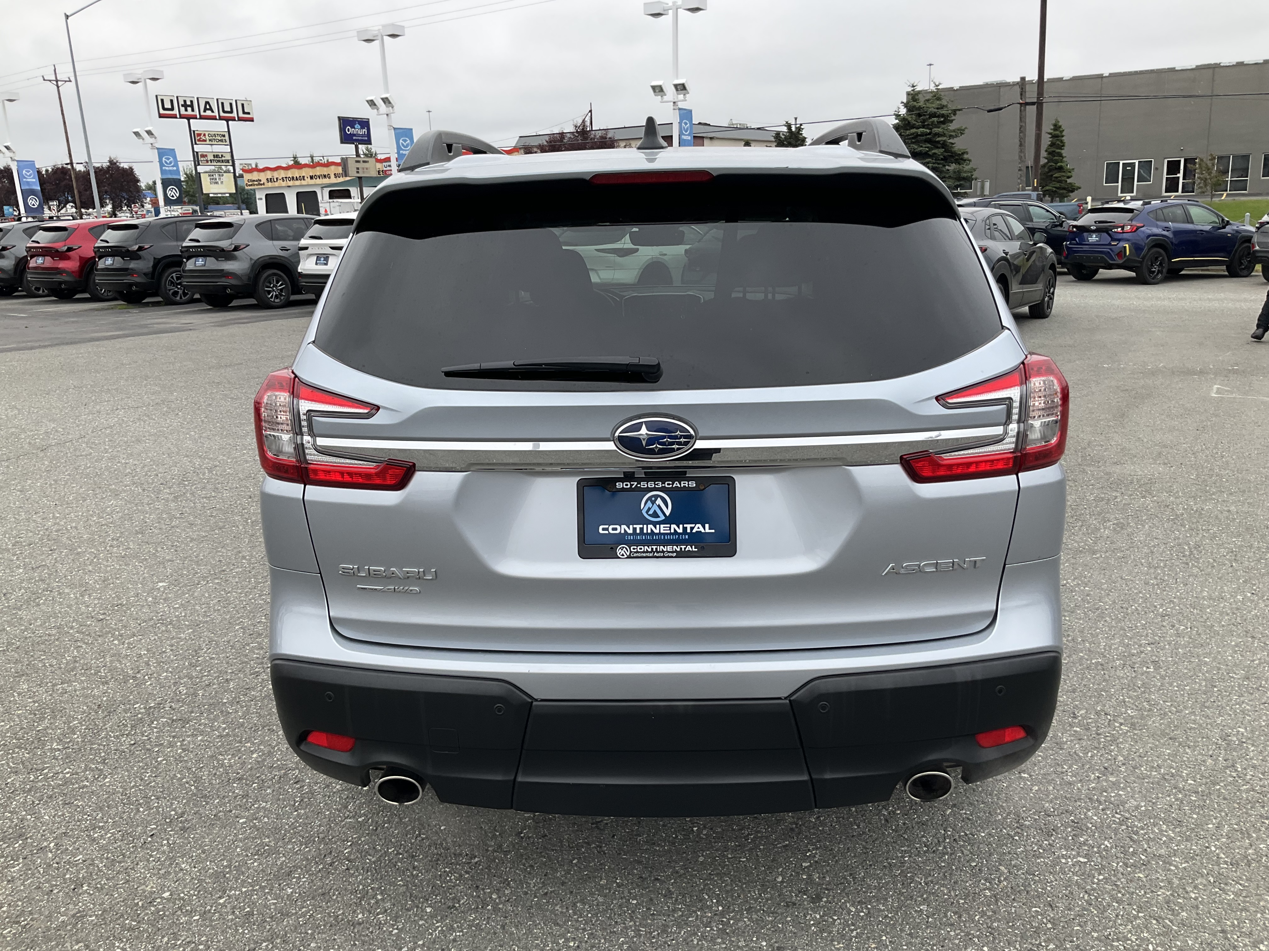 Used 2025 Ice Silver Metallic Subaru Premium image 4