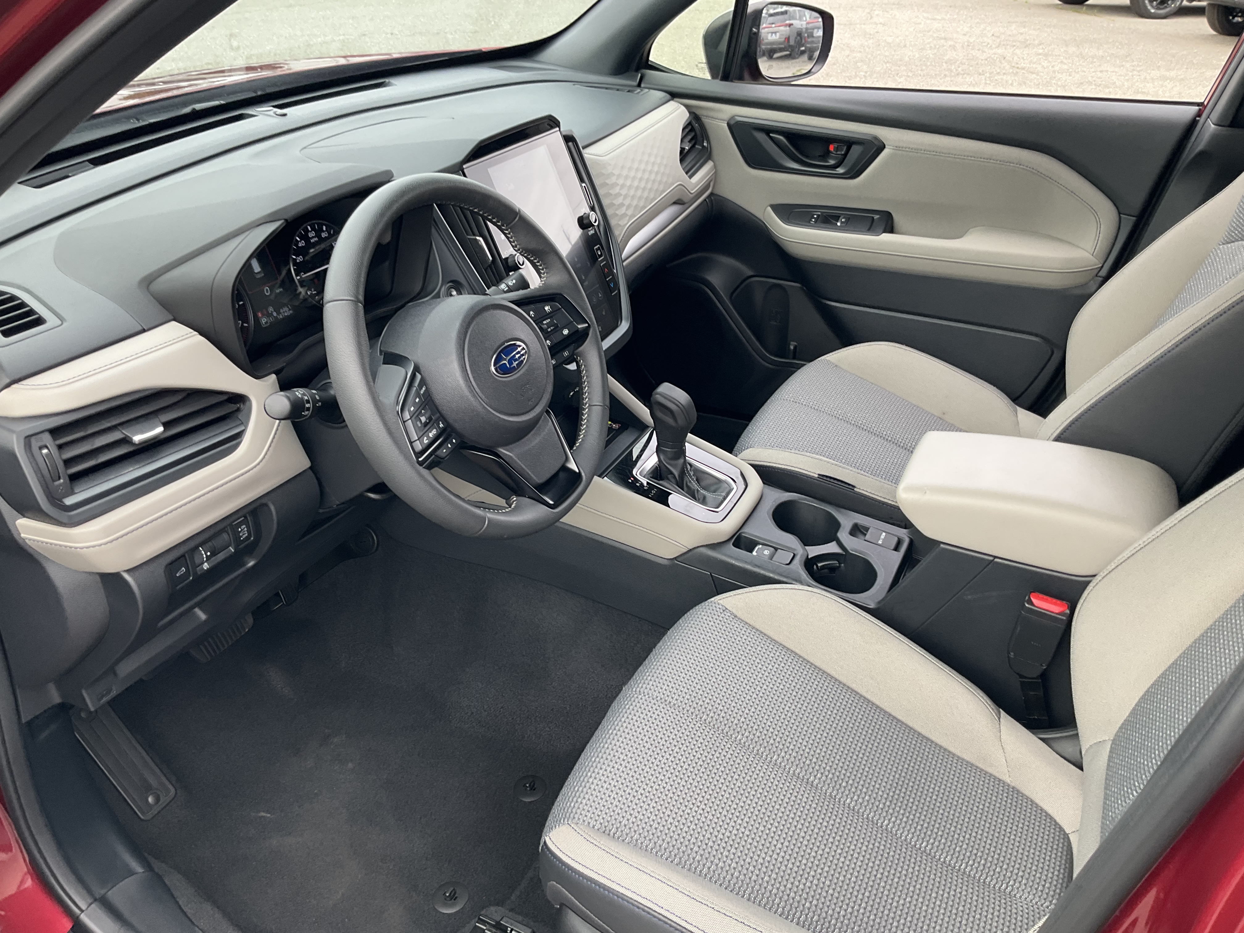 Used 2025  Subaru Premium image 5