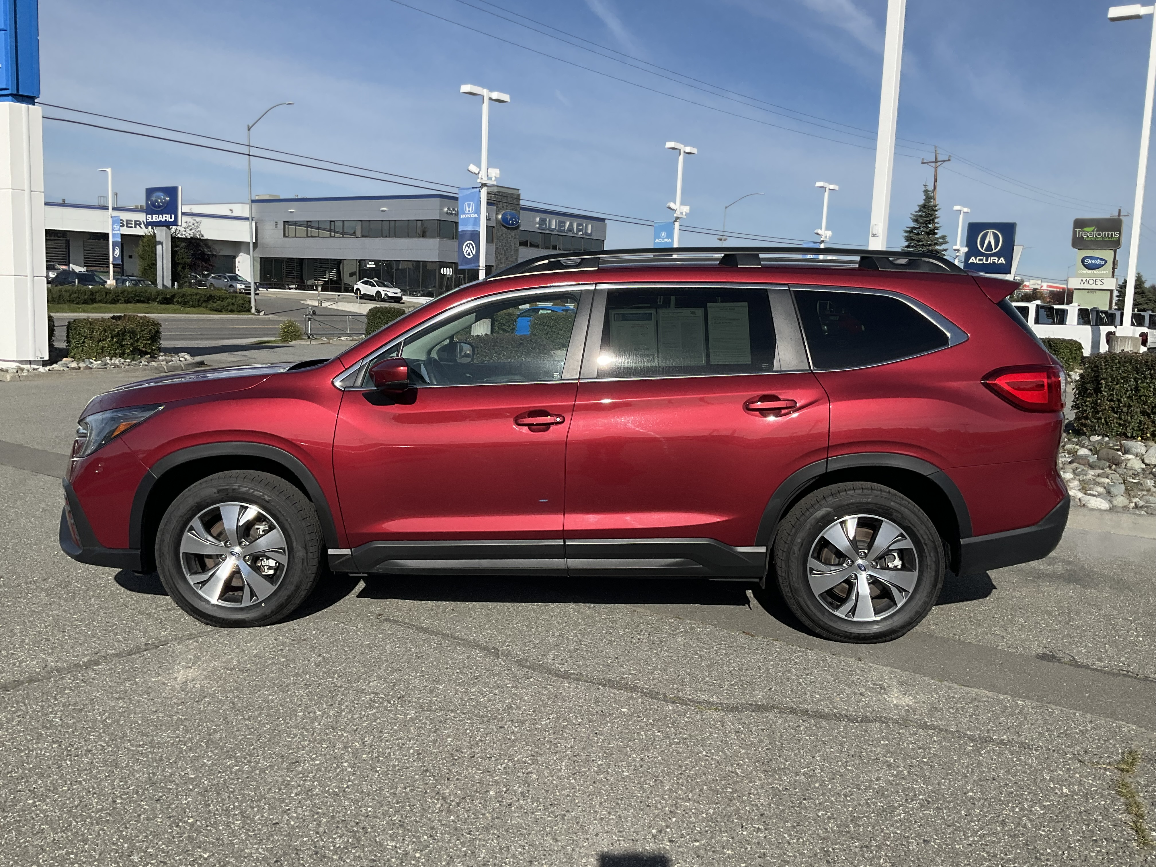 Used 2025 Crimson Red Pearl Subaru Premium image 3