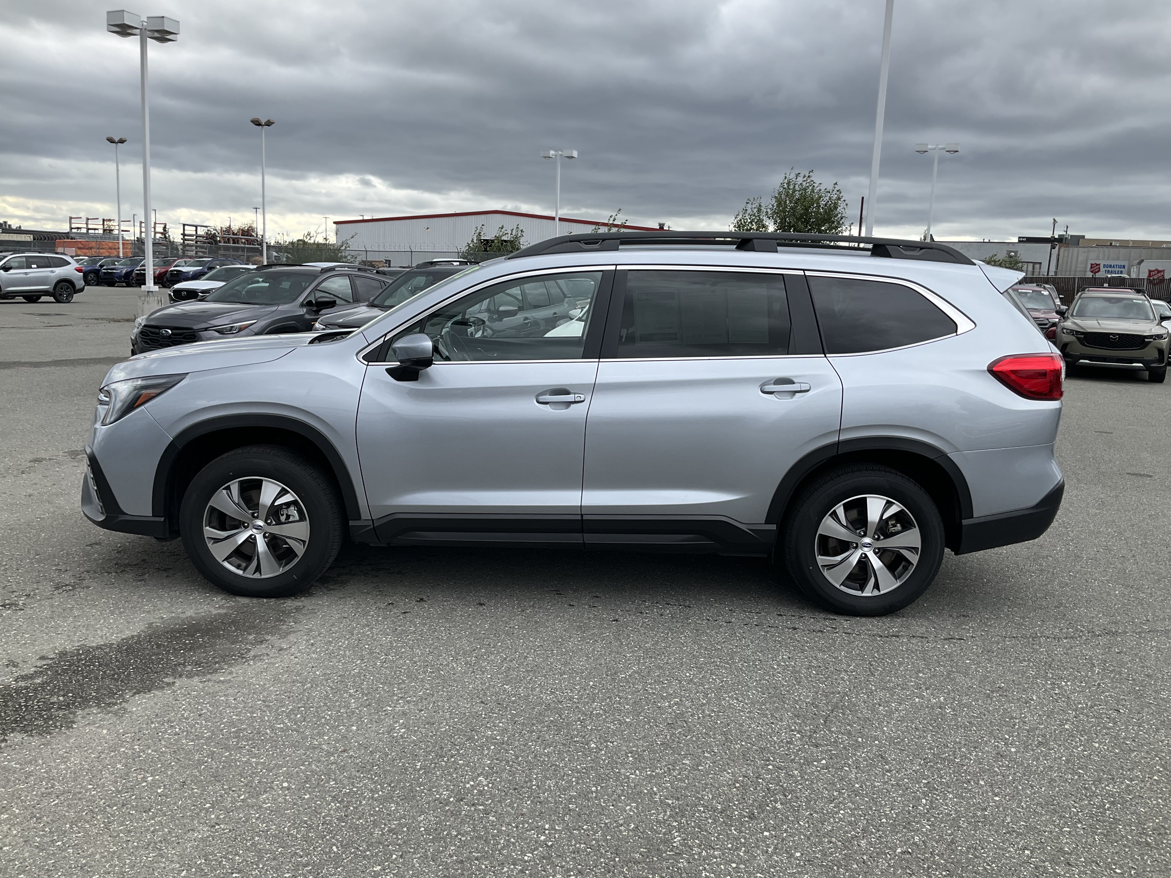 Used 2025  Subaru Premium image 3