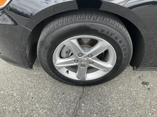 2023 Chevrolet Malibu (U23070-1)