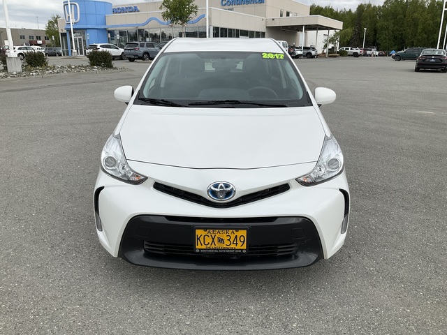 2017 Toyota Prius v (U23090-1)