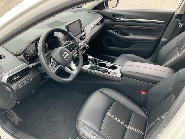 2023 Nissan Altima (U2411)
