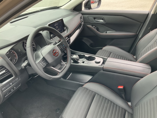 2025 Nissan Rogue (U2427)