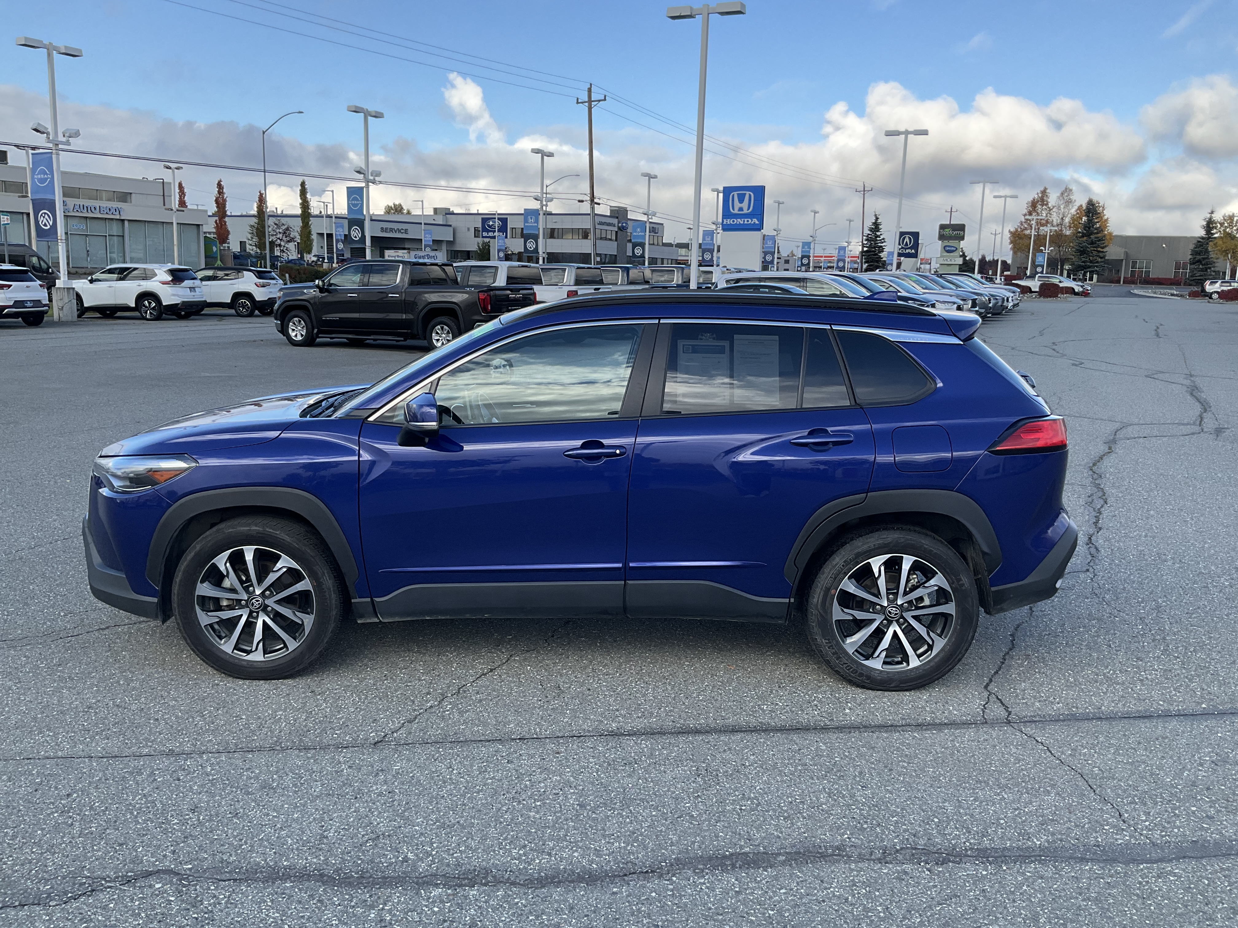 Used 2024 Blue Crush Metallic Toyota XLE image 3