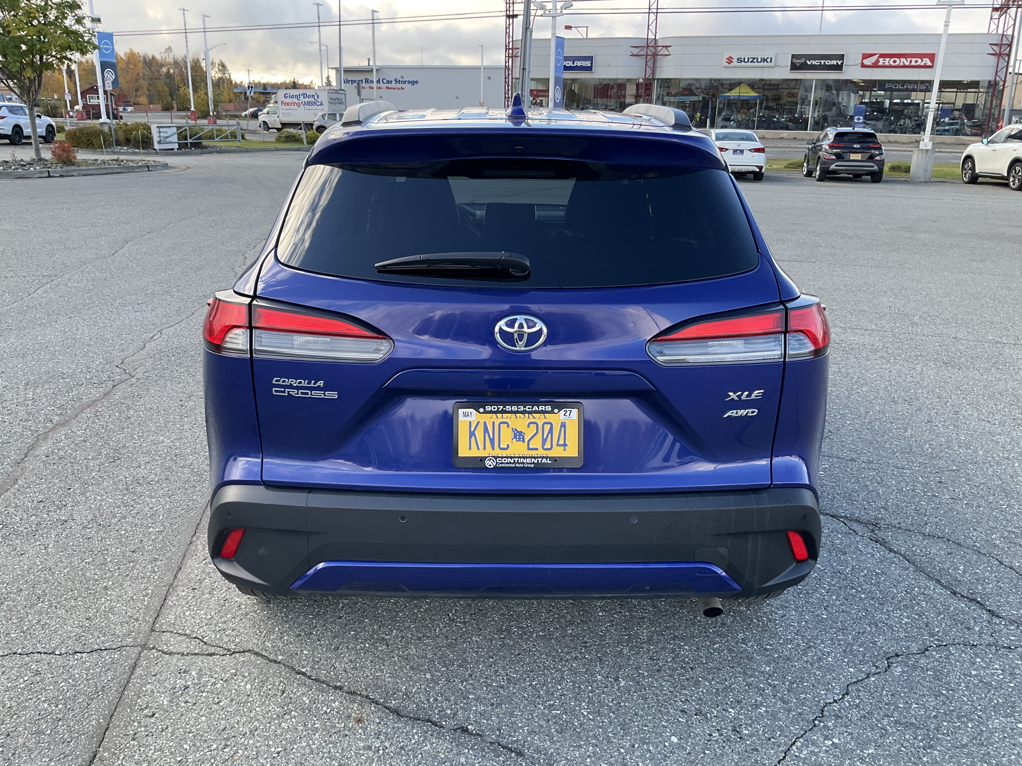 Used 2024 Blue Crush Metallic Toyota XLE image 4