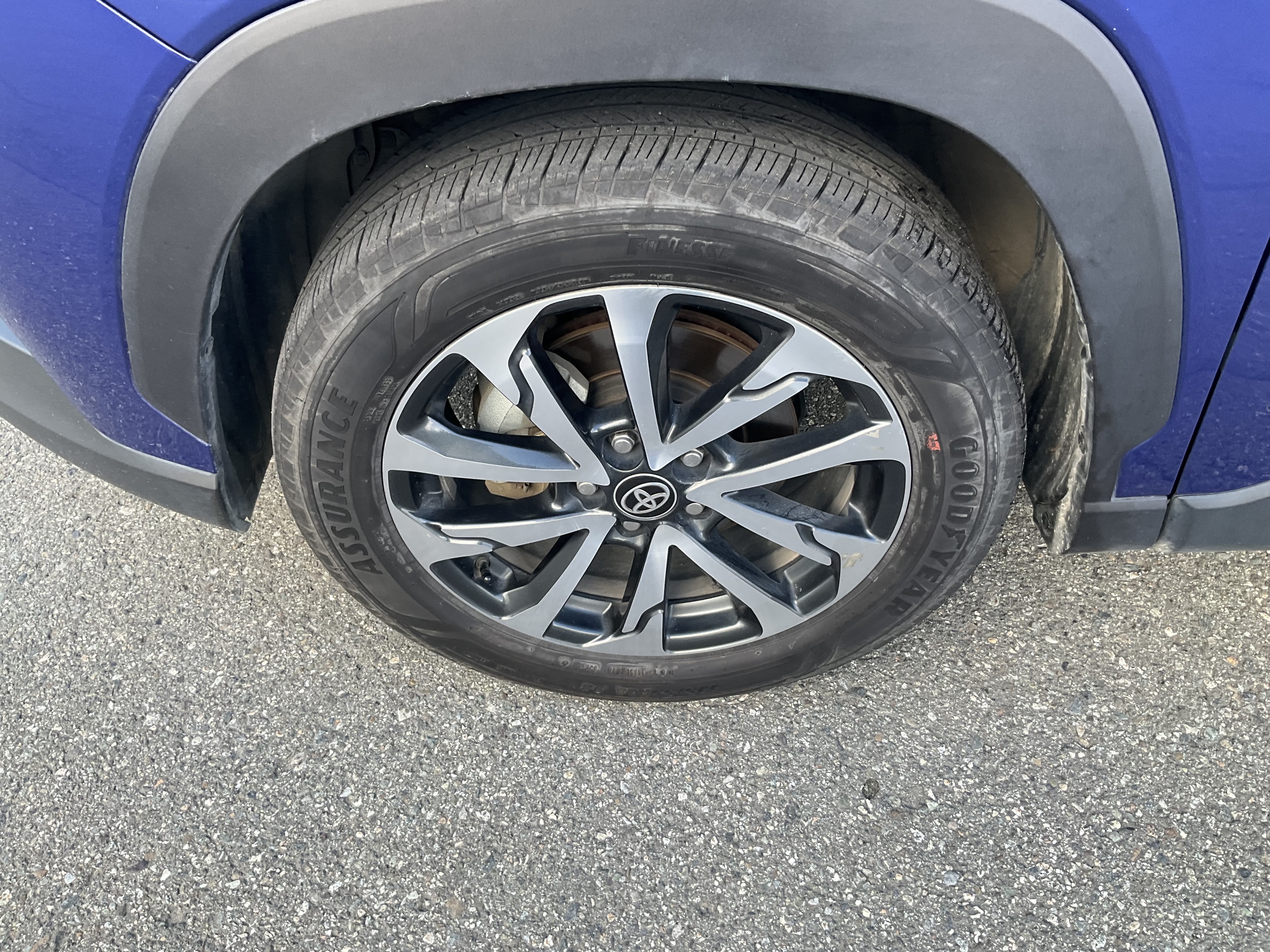 Used 2024 Blue Crush Metallic Toyota XLE image 6