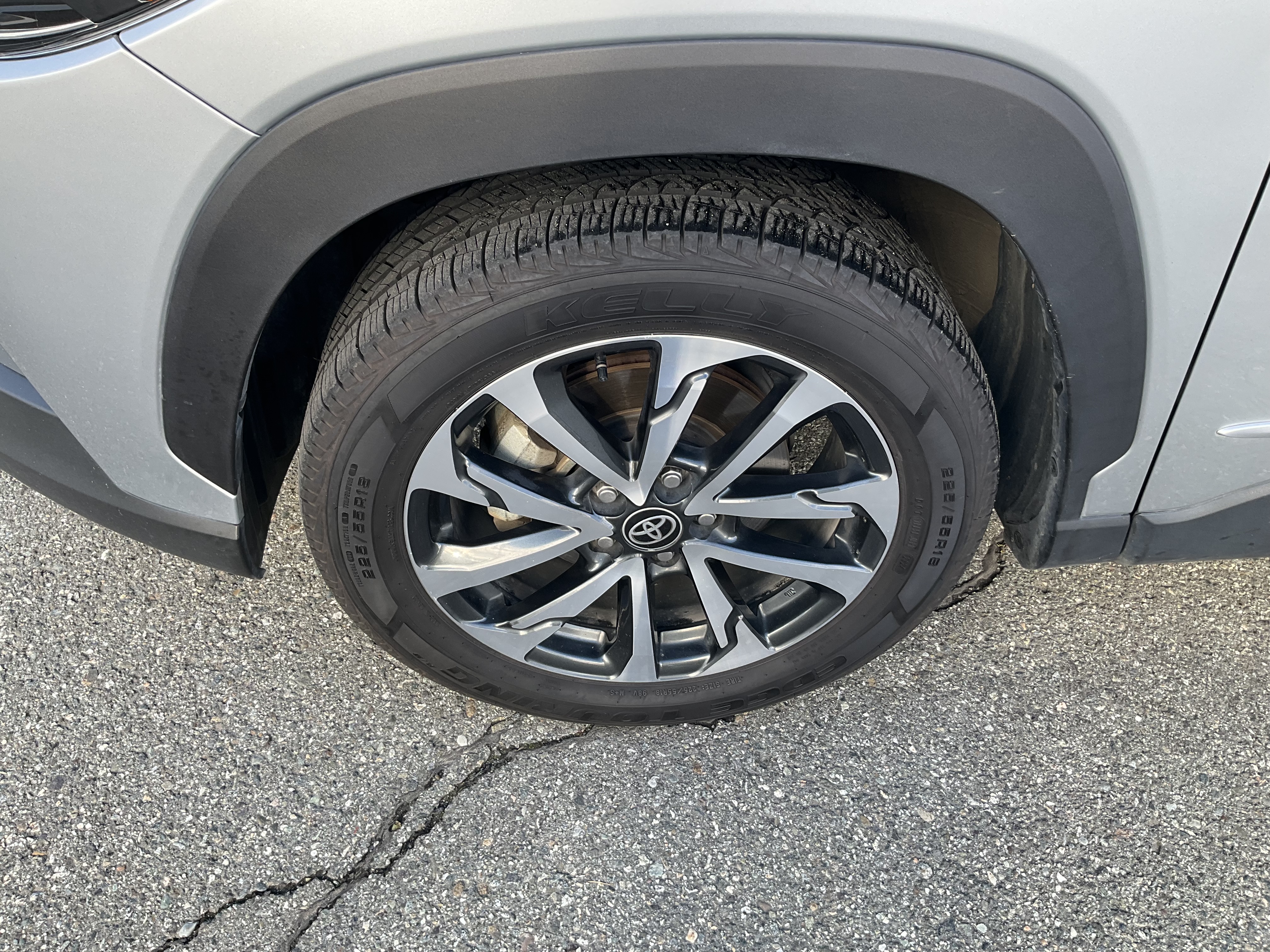 Used 2024 Sonic Silver Toyota XLE image 6