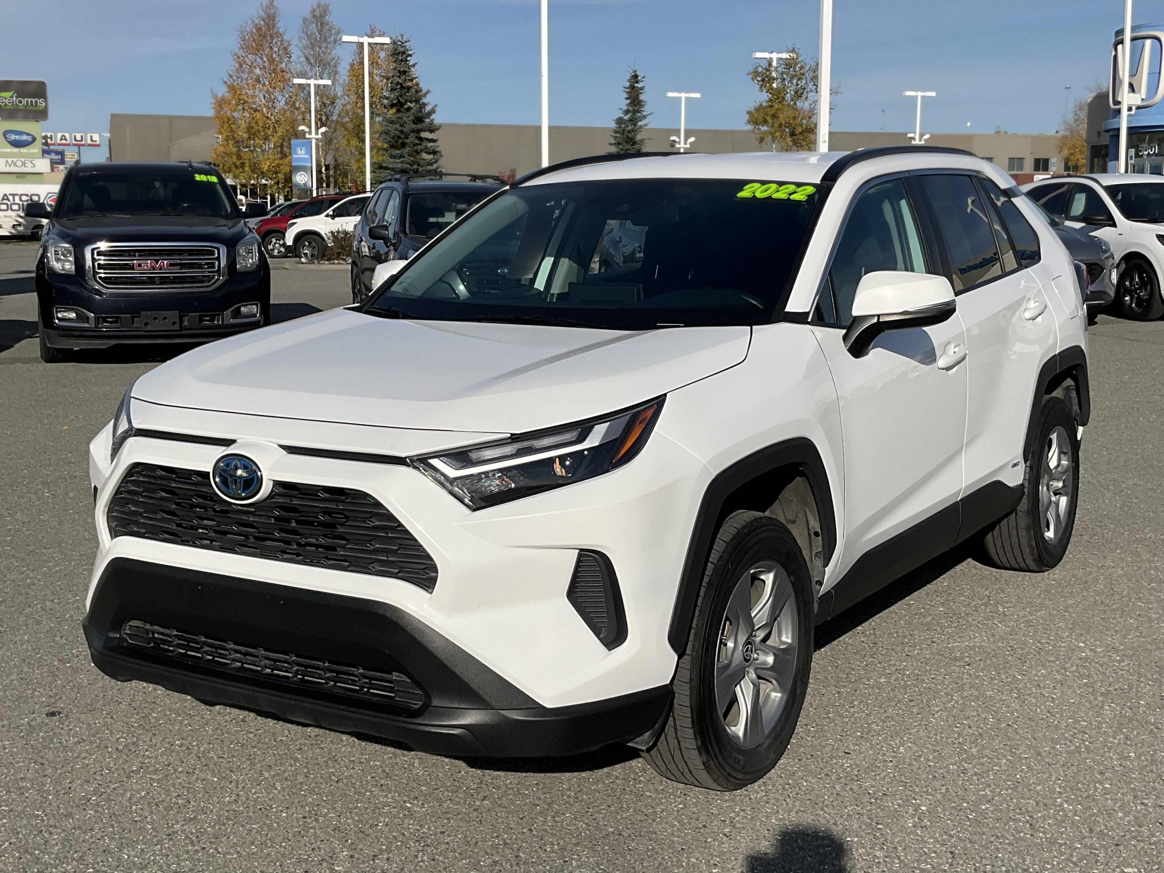 Used 2022 Toyota RAV4 XLE with VIN 4T3RWRFV5NU054460 for sale in Anchorage, AK