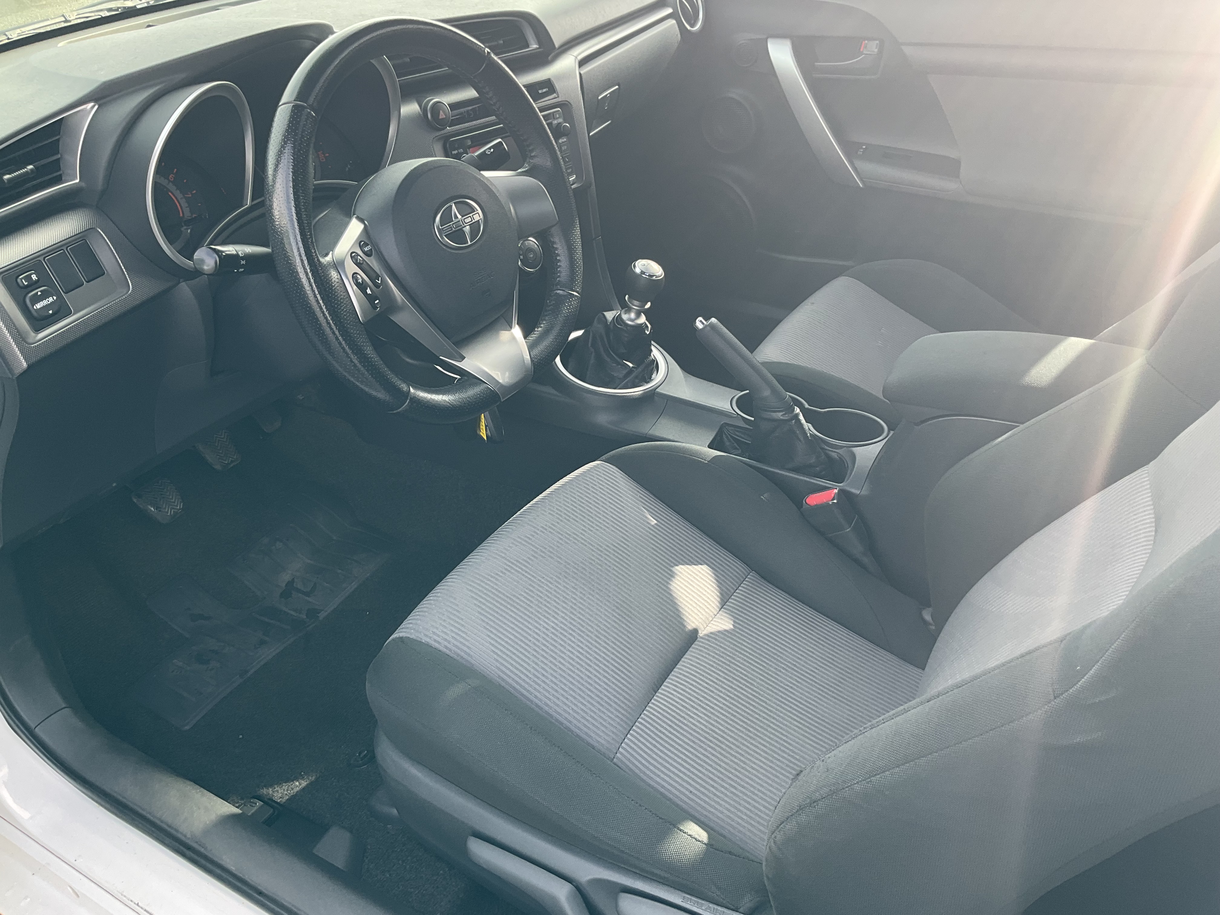 Used 2014 Super White Scion  image 5