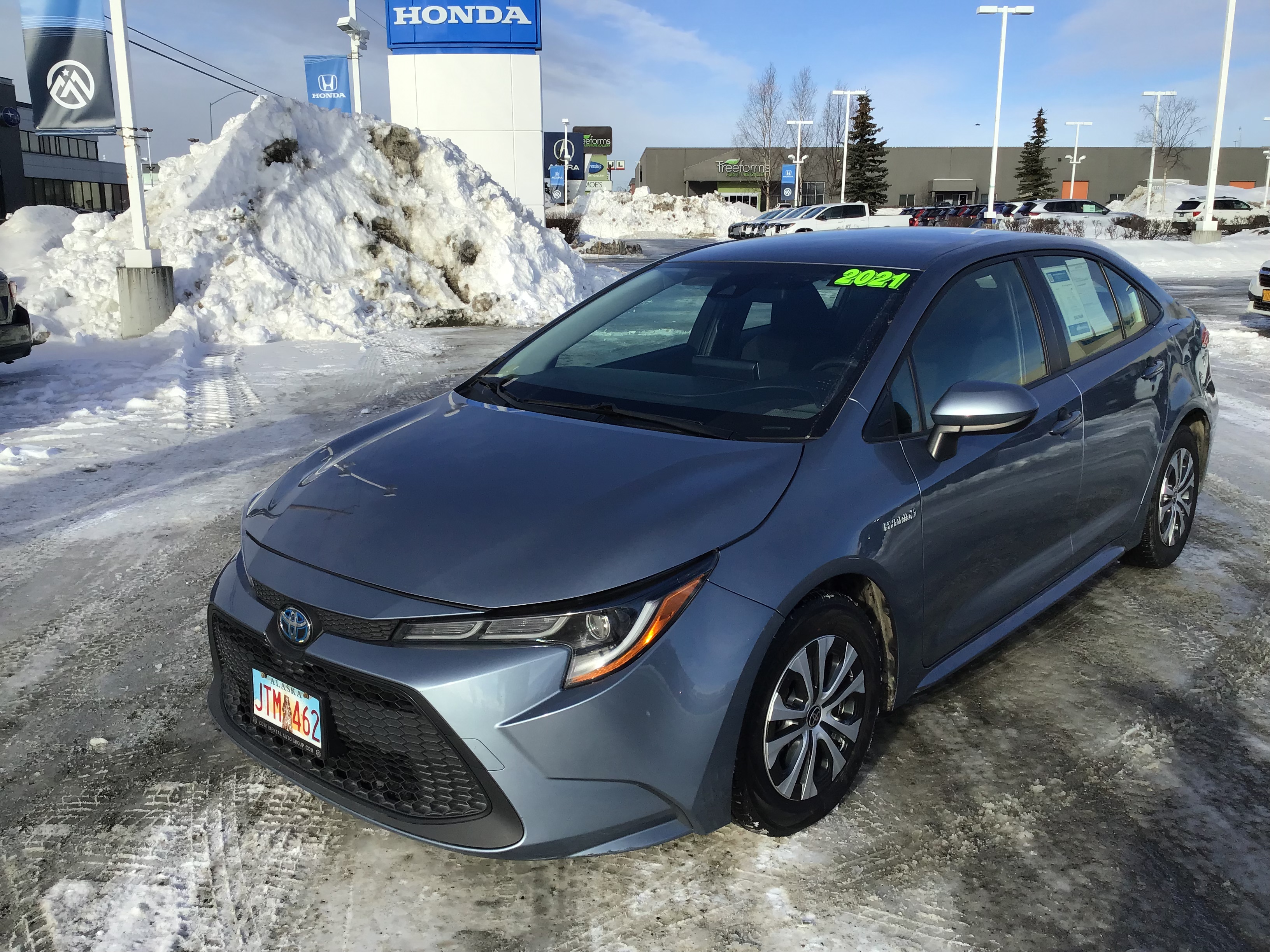 Used 2021 Toyota Corolla LE with VIN JTDEAMDE9MJ027276 for sale in Anchorage, AK