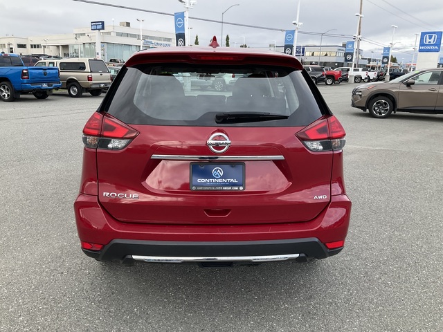 2017 Nissan Rogue (U76374-2)