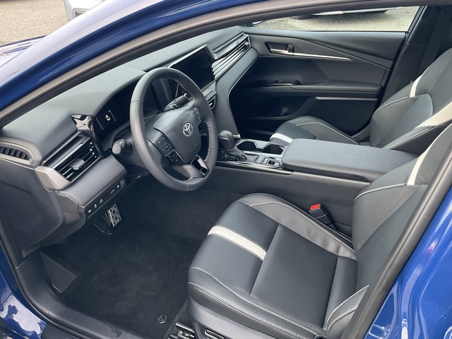 2025 Toyota Camry (U76719-1)