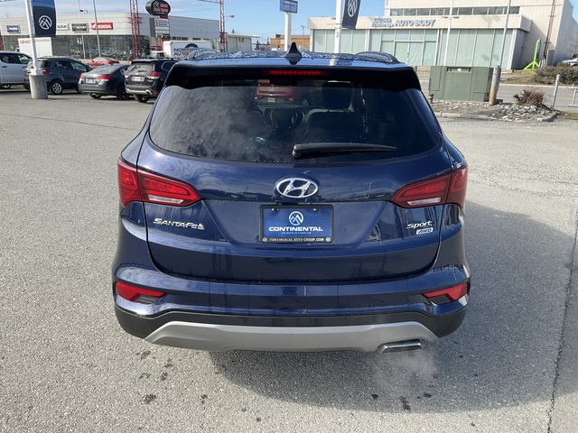 2017 Hyundai Santa Fe Sport (U77171-1)
