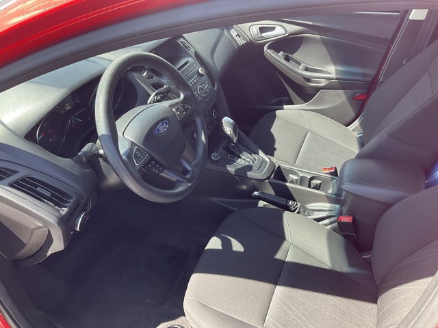 2016 Ford Focus (U77335-1)