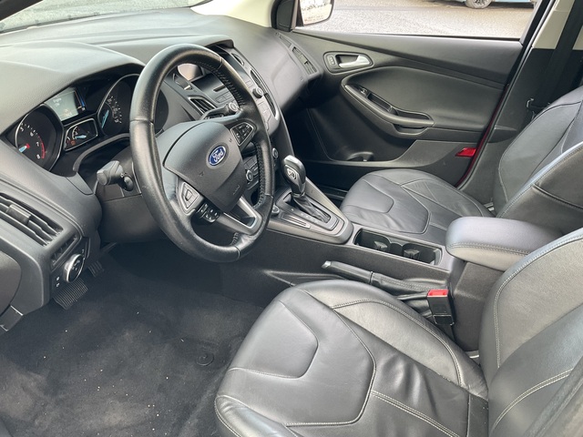2015 Ford Focus (U78067-1)