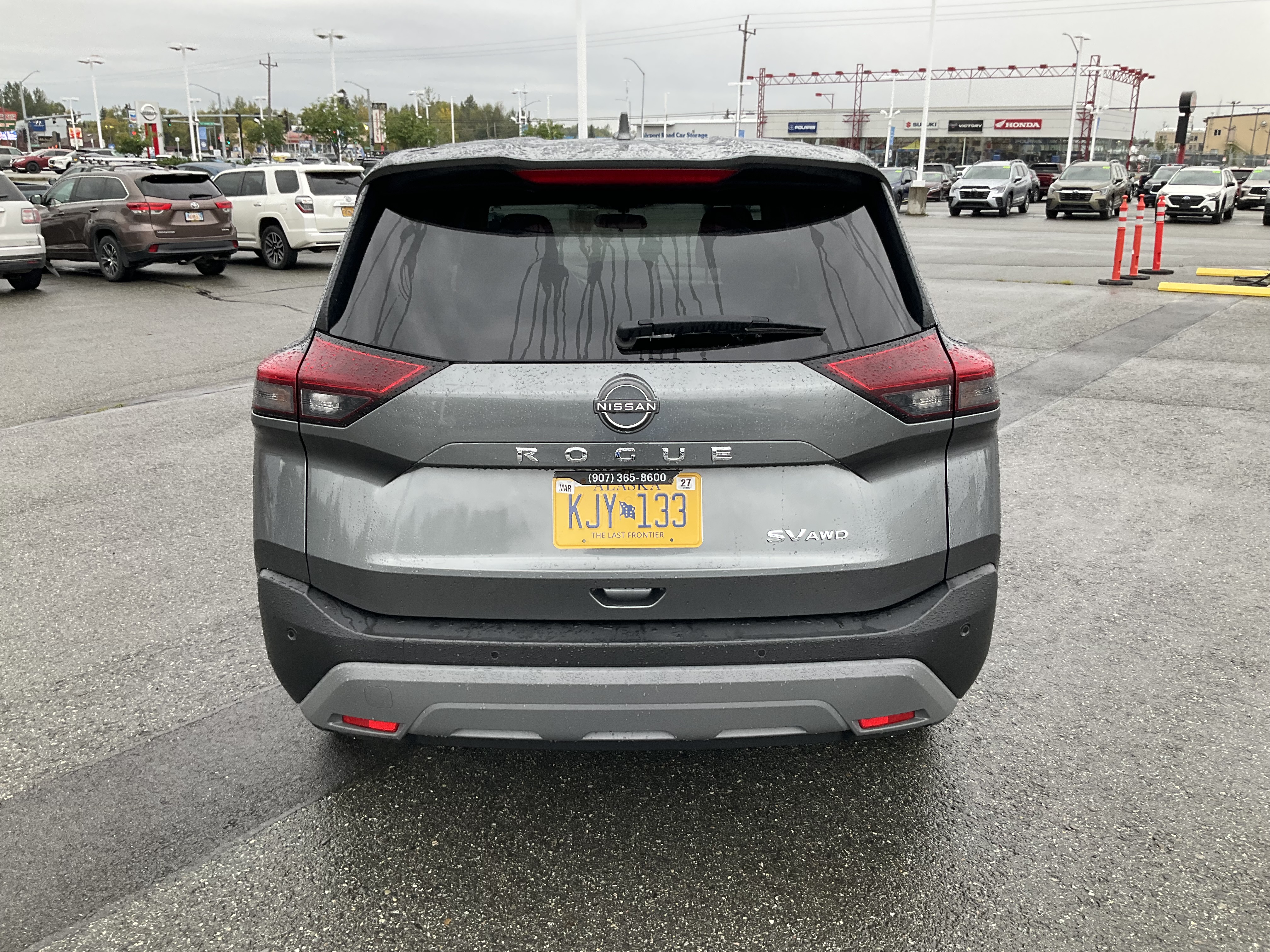 Used 2023 Grey Nissan SV image 4