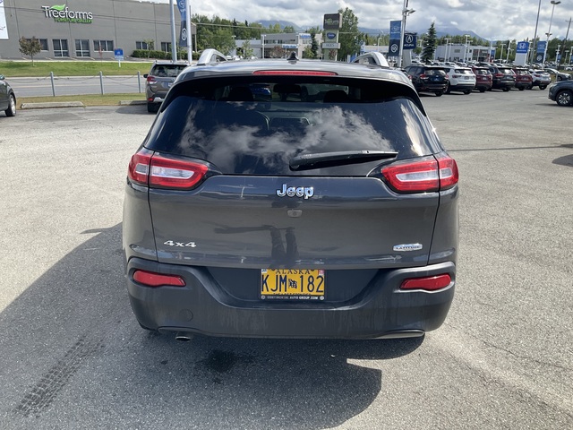 2016 Jeep Cherokee (U79182-1)