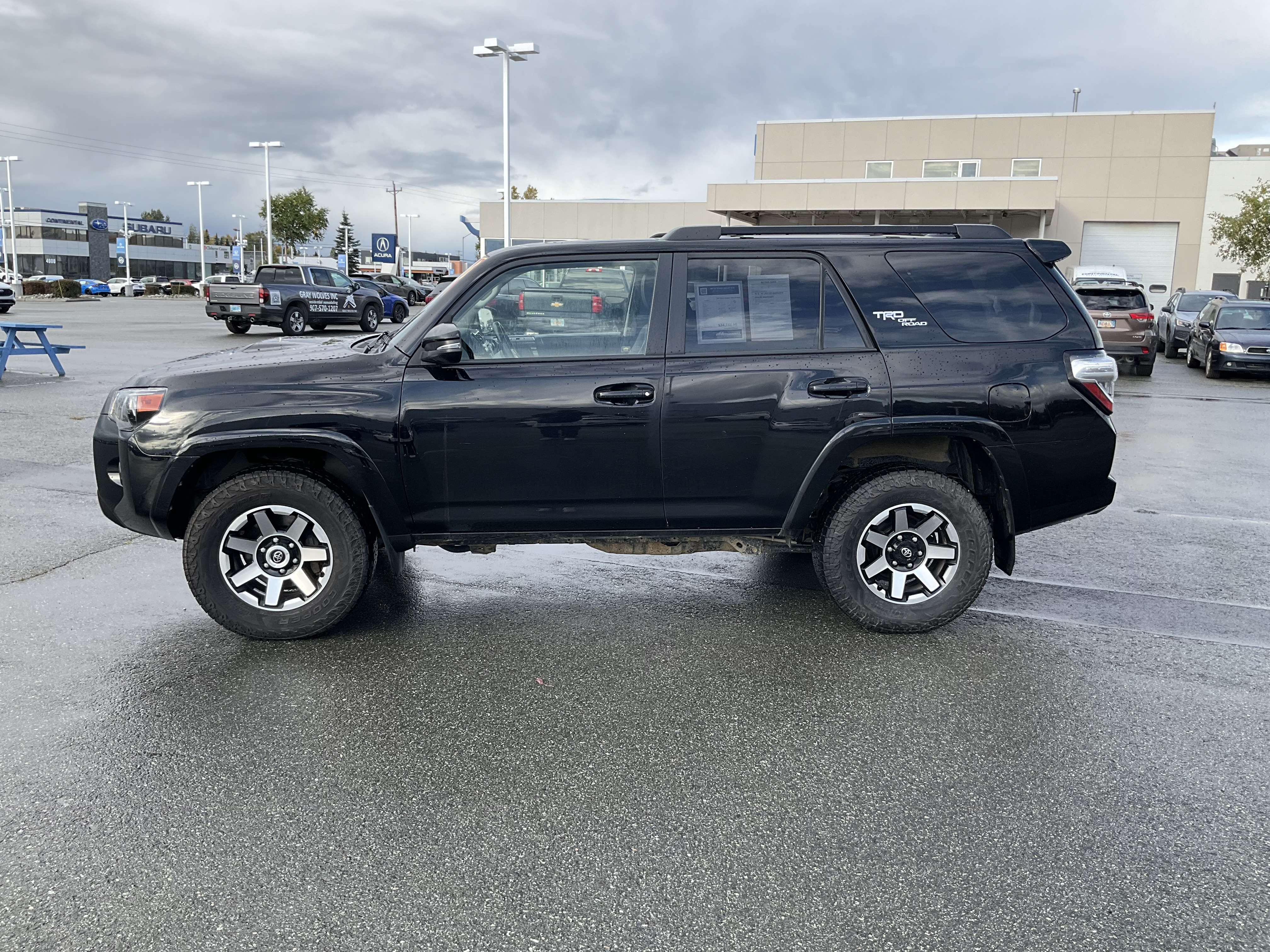 Used 2019 Midnight Black Metallic Toyota SR5/SR5 Premium/Limited/TRD Off Road/TRD Off Road Premium/TRD Pro/Limited Nightshade image 3