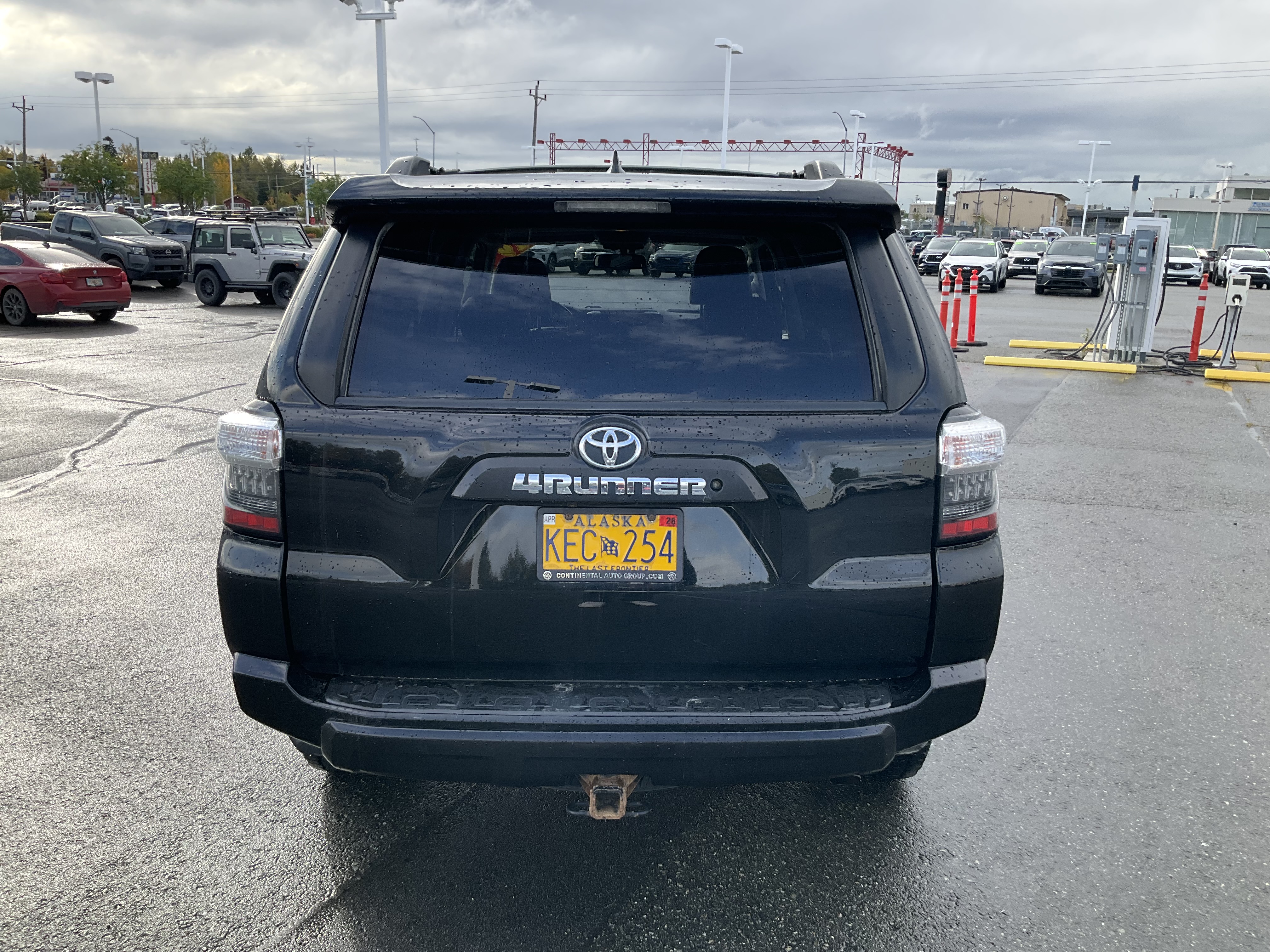 Used 2019 Midnight Black Metallic Toyota SR5/SR5 Premium/Limited/TRD Off Road/TRD Off Road Premium/TRD Pro/Limited Nightshade image 4