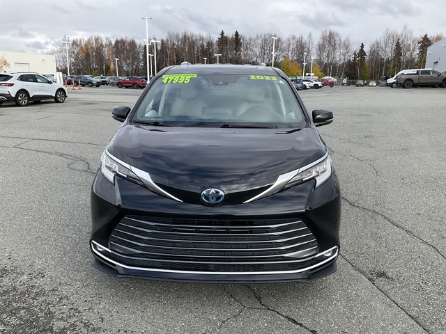 2023 Toyota Sienna (U79496-1)