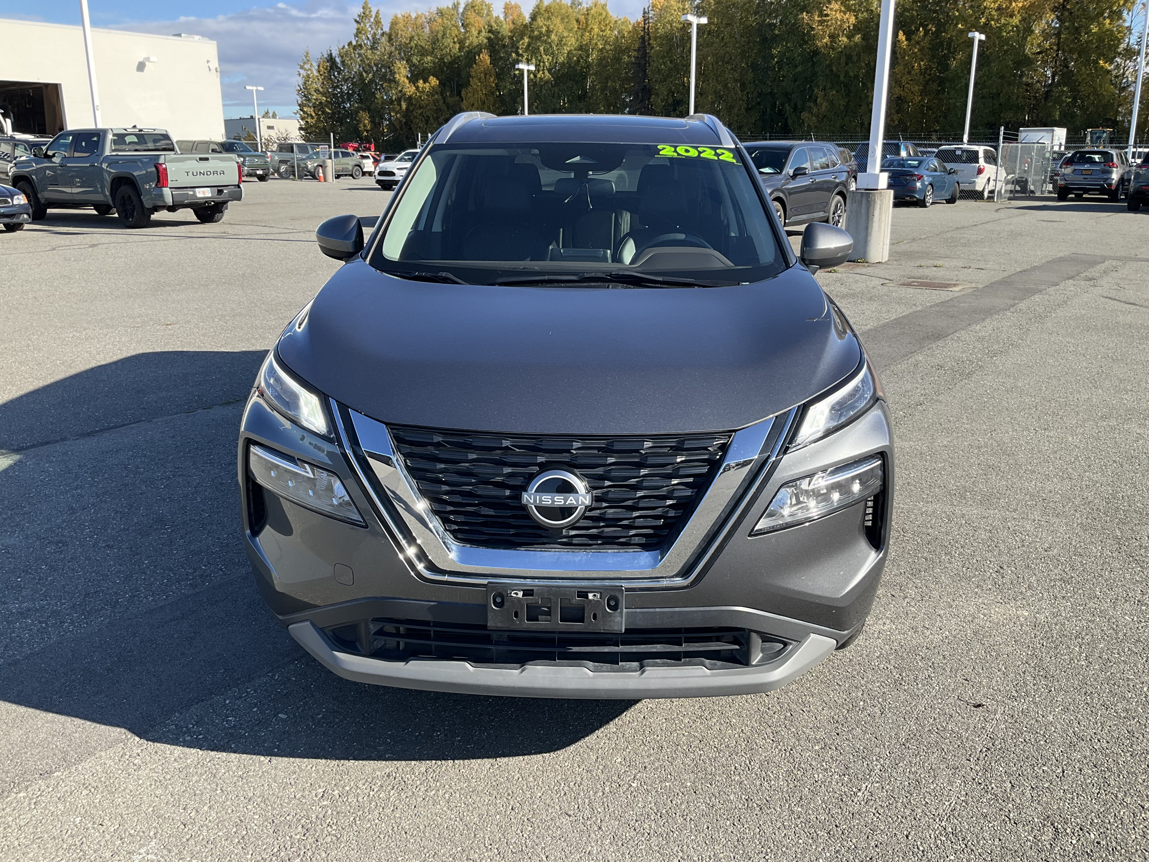 Used 2022 Gun Metallic Nissan SV image 2