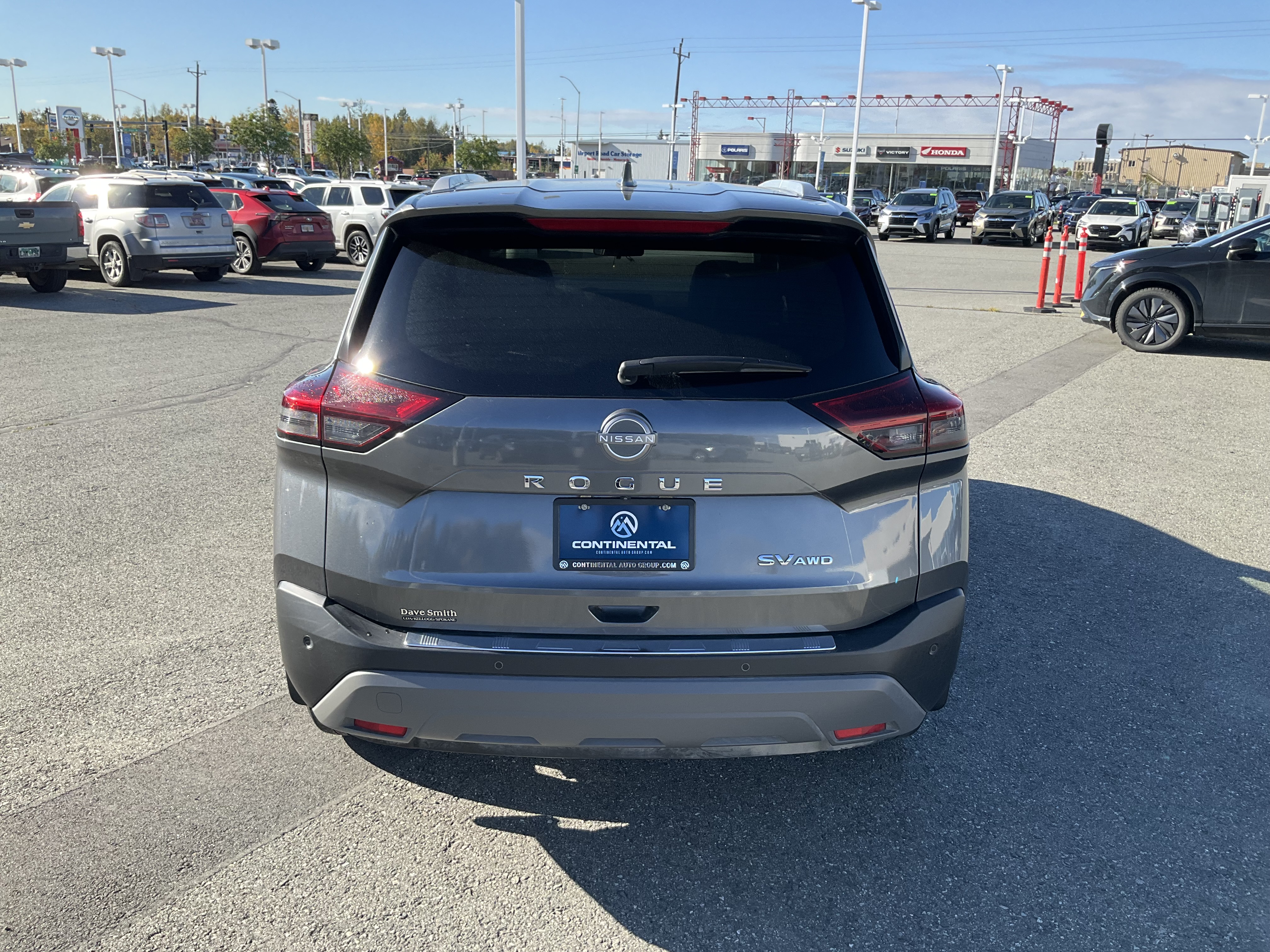 Used 2022 Gun Metallic Nissan SV image 4