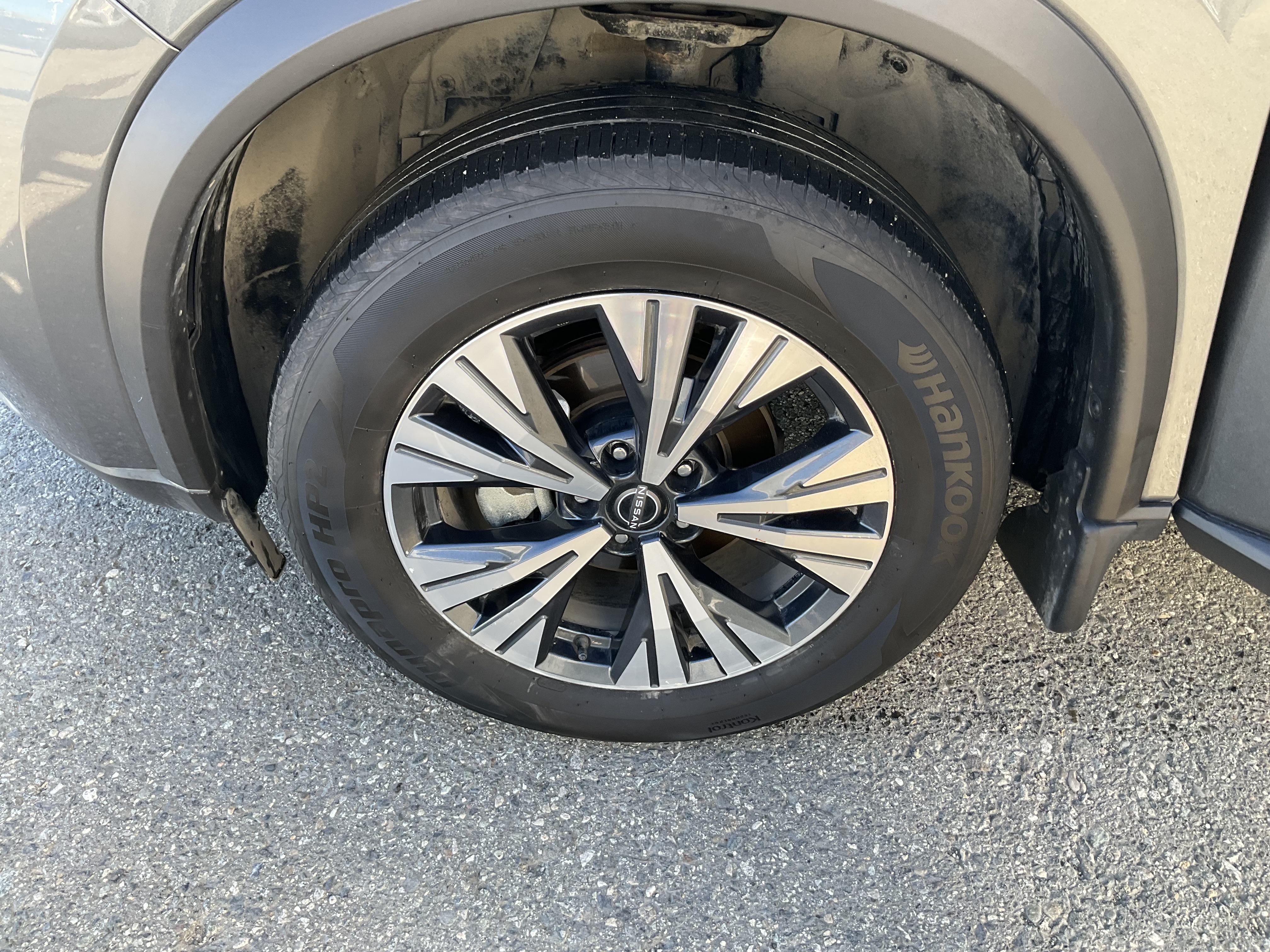 Used 2022 Gun Metallic Nissan SV image 6