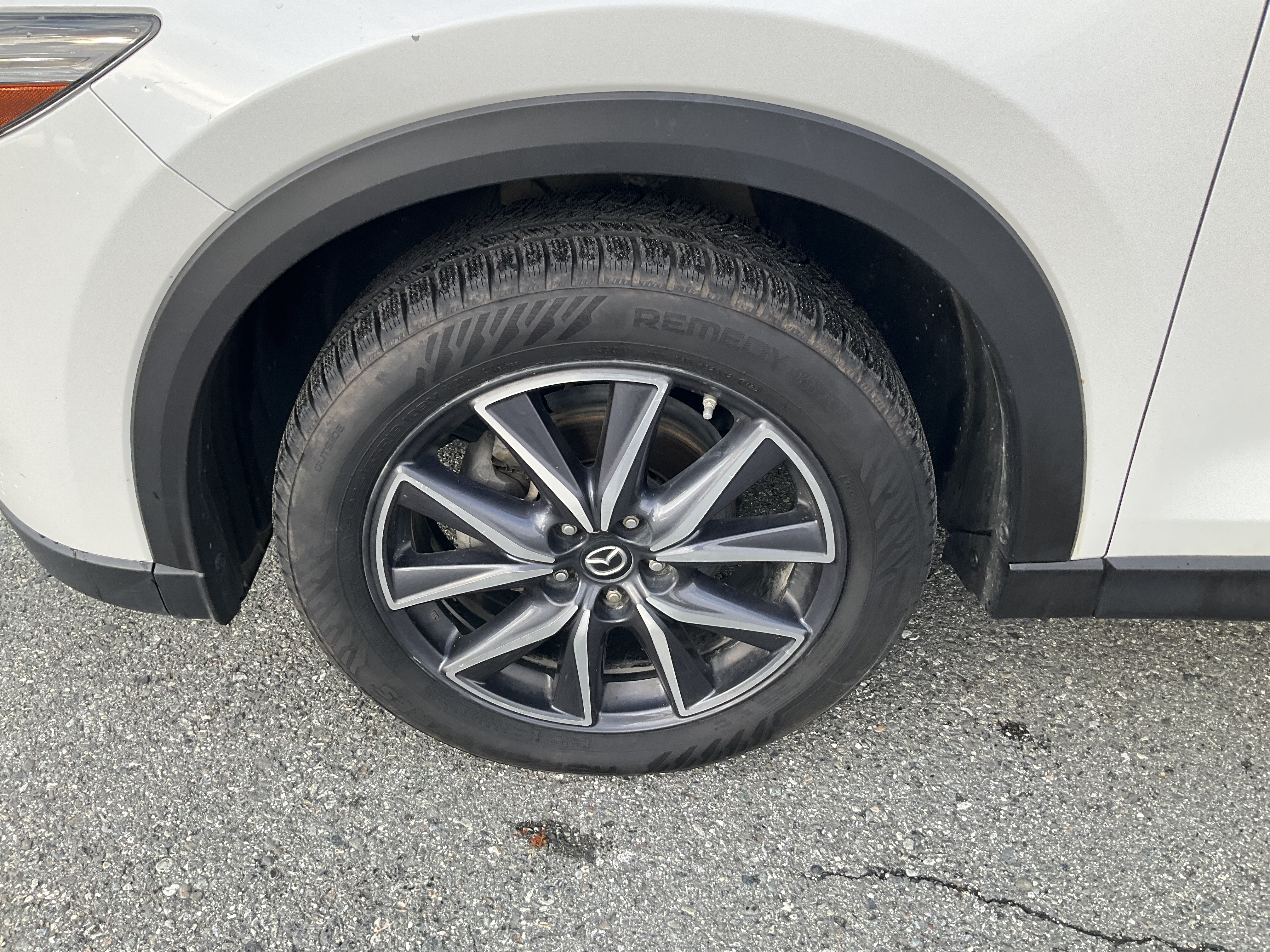 Used 2018 Snowflake White Pearl Mica Mazda Grand Touring image 6