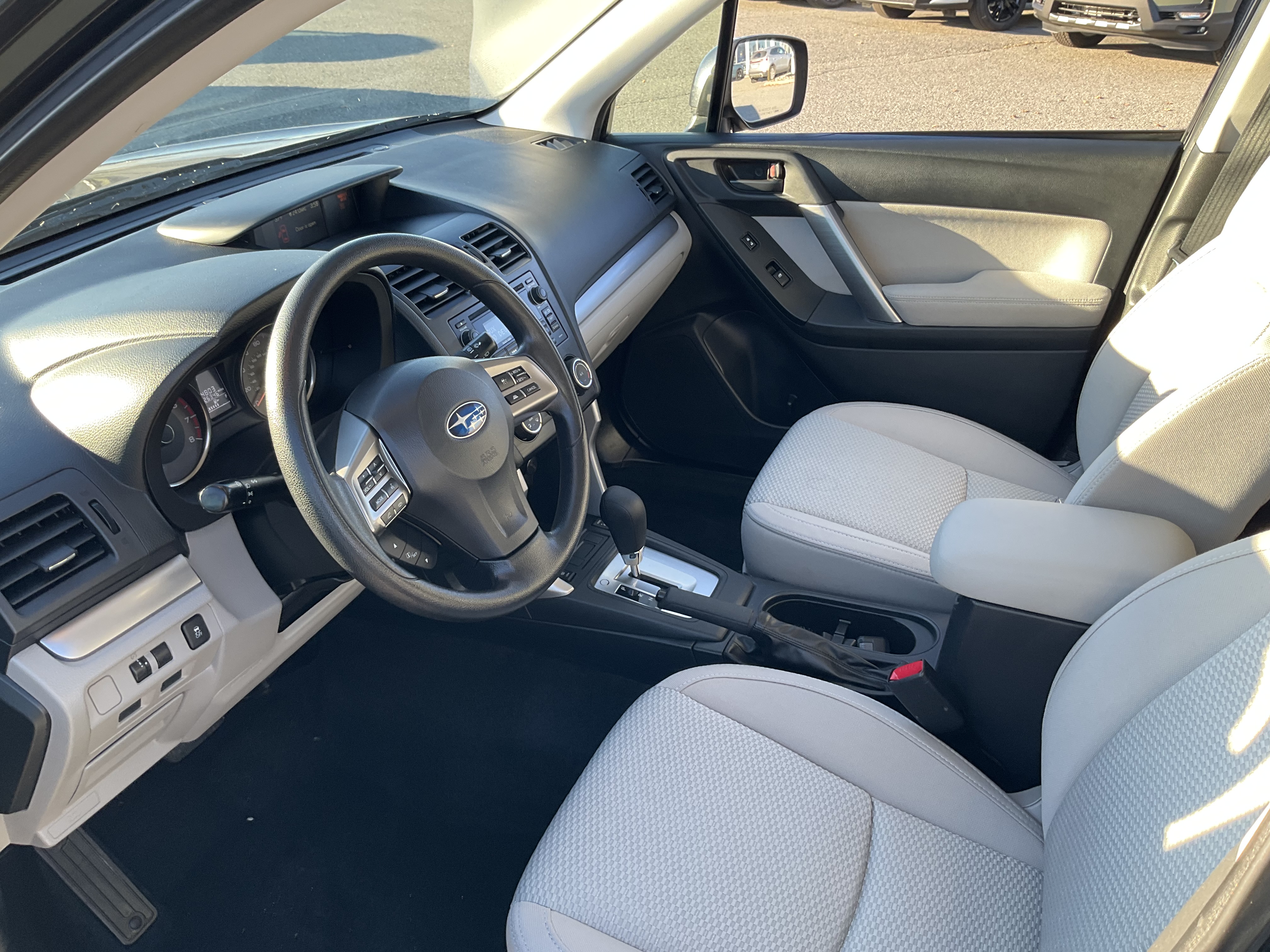 Used 2015 Dark Gray Metallic Subaru 2.5i Premium image 5